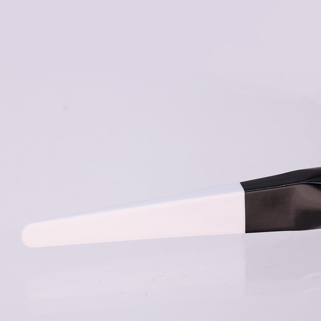 Smile Line: Flexible Spatula