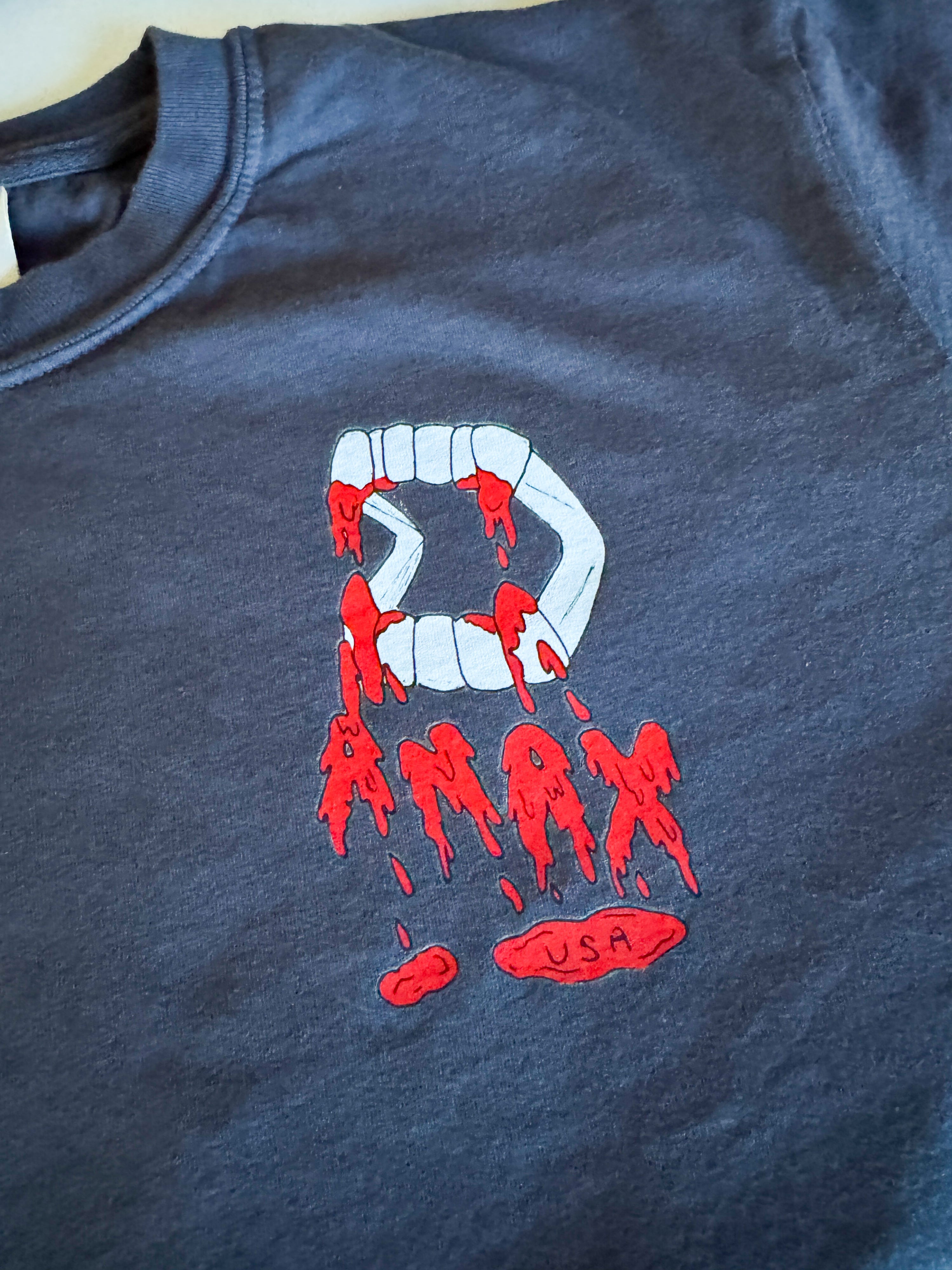 anax USA: anaxFANGS T-Shirt