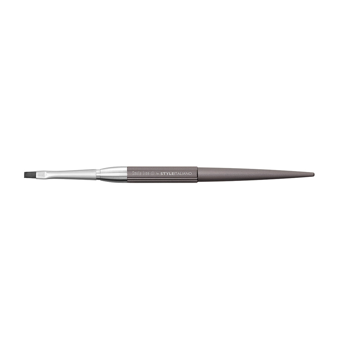 A Smile Line Composite Brush for anteriors. With a wide flat brush and metal handle.